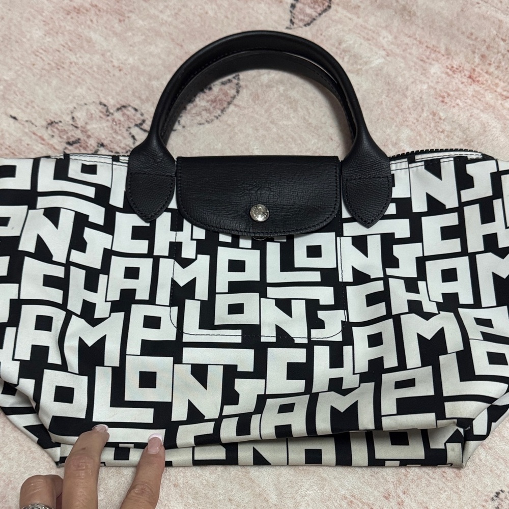 Longchamp signature Black and White Tote